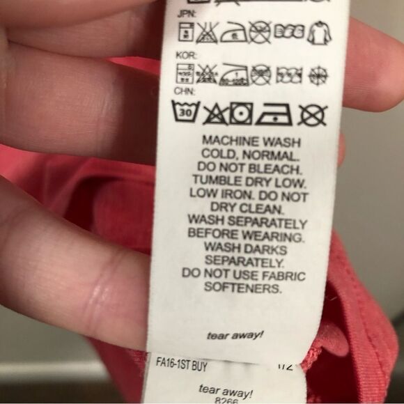 Brooks Men's Red Long Sleeve Lightweight Shirt - Picture 7 of 8